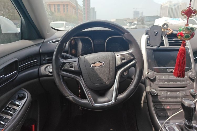 Used Chevrolet Malibu 2014 2.4L Automatic Luxury Edition Steering Wheel