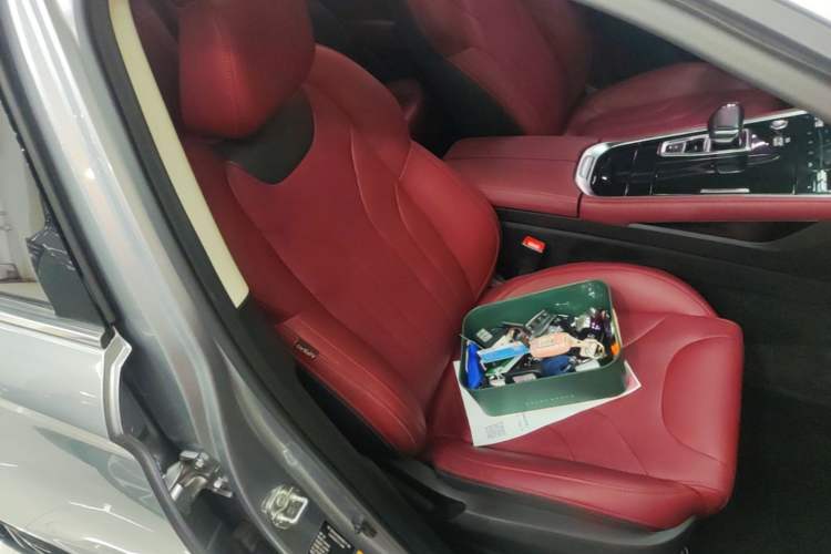 Used CHANGAN CS85 COUPE 2019 1.5T DCT Version China VI Standard
