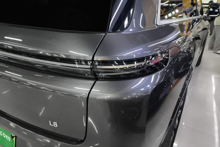 Used Li Auto L8 2023 Pro Model
