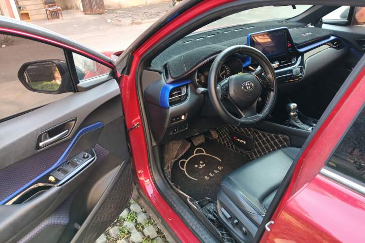 Used Toyota C-HR 2020 2.0L Leading Edition Driver Seat