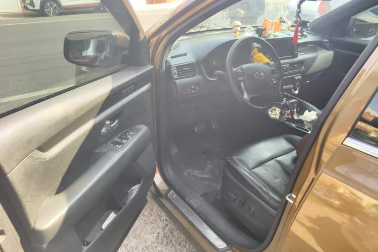 Used Kia KX7 2017 2.0T Automatic All-Wheel Drive LUX 7-Seater