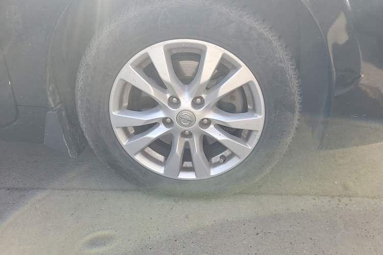 Used Nissan Teana 2013 2.0L XL Comfort Edition Right Front Wheel Hub