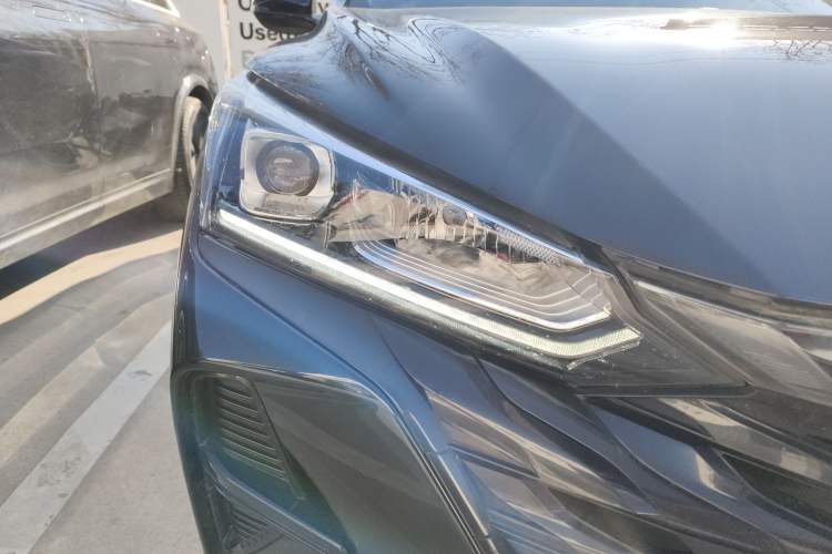 Used Dongfeng Aeolus Yixuan 2023 Mach Edition 1.5L Automatic Chasing Wind Version Exterior 6