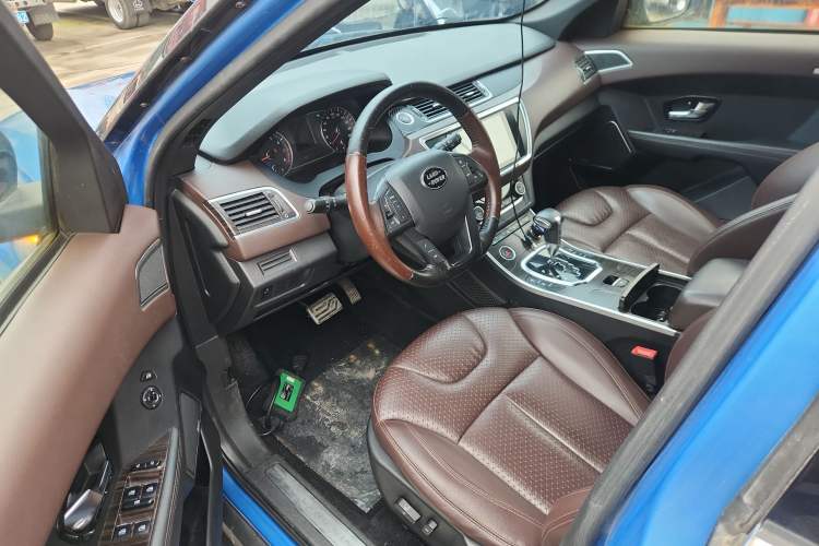 Used Land X7 2015 2.0T Panoramic Prestige Edition Driver Seat