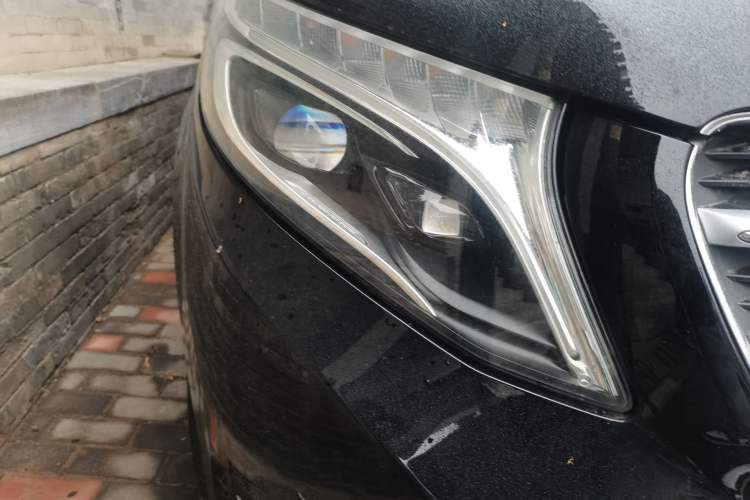 Used Mercedes-Benz V-Class 2018 V 260 L Prestige Extended Version China VI Right Front Headlight