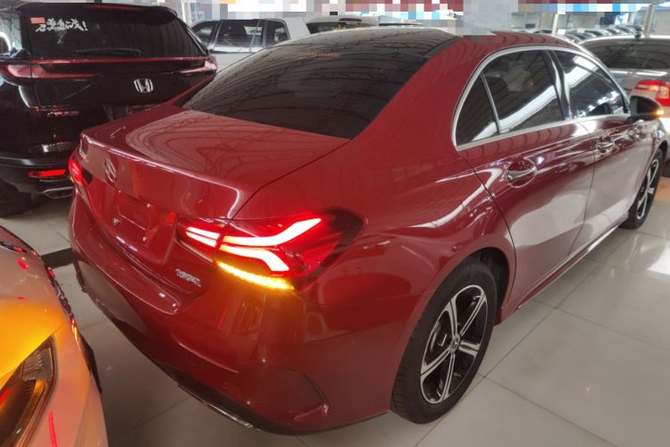 Used Mercedes-Benz A-Class 2022 Revised Version A 200 L Sport Sedan Fashionable Style
