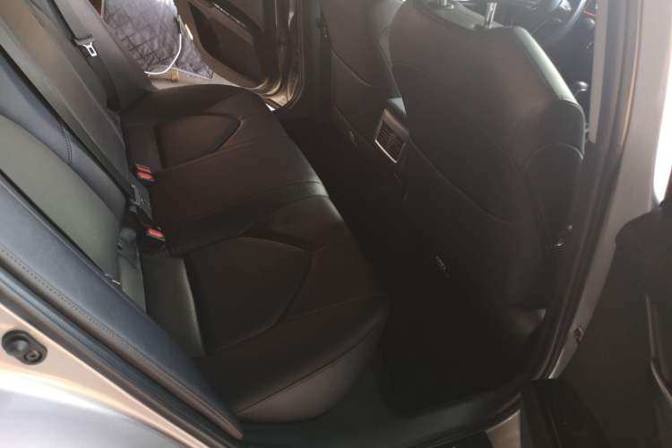 Used Toyota Camry 2021 2.5G Luxury Edition
