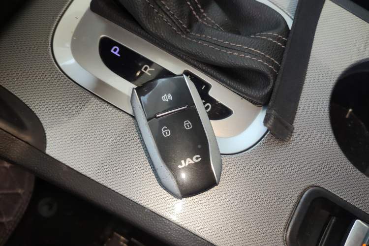 Used JAC Refine S5 2015 1.5T Automatic Elite Model
