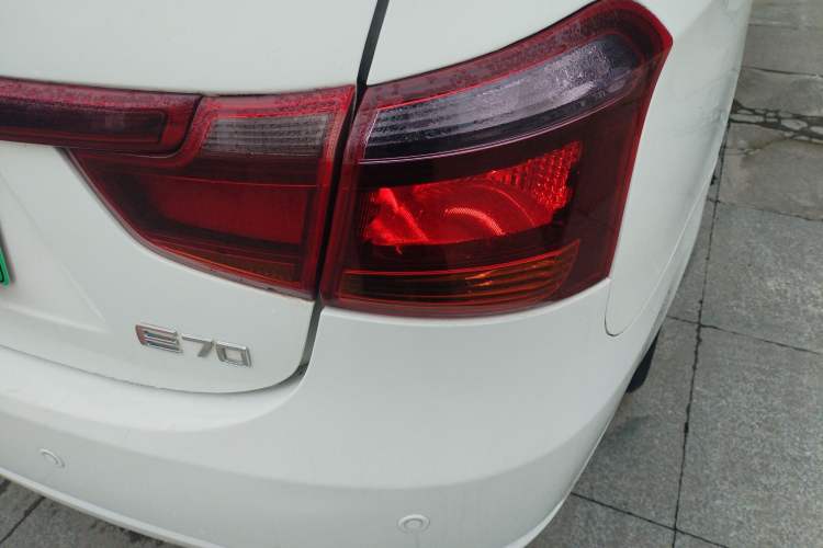 Used Dongfeng Aeolus E70 2023 500 Smart Edition Lithium Iron Phosphate 48.6 kWh 120 kW