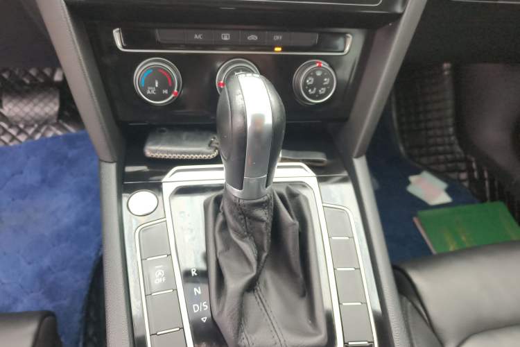 Used Volkswagen Magotan 2019 330TSI DSG Leading Model China VI Standard