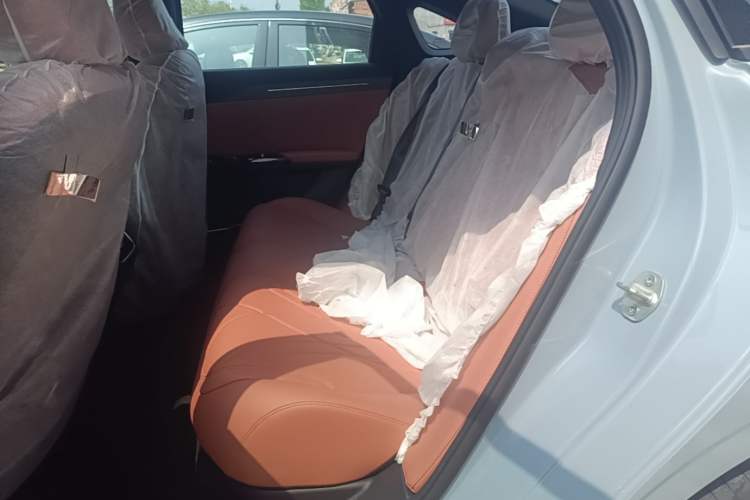 Used Geely Galaxy L6 2025 EM-i 140km Explorer+ Edition
