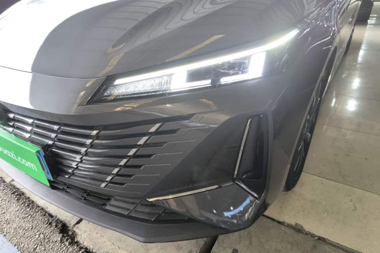 Used Changan Eado 2025 Blue Whale 1.5T 500Bar Prestige Model
