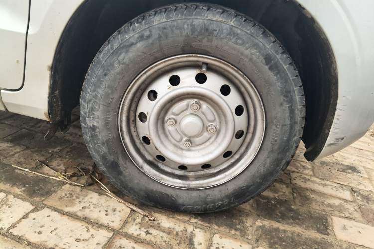 Used Wuling Hongguang V 2019 1.5L Jingqu Edition Sealed-Window Vehicle China VI LAR
