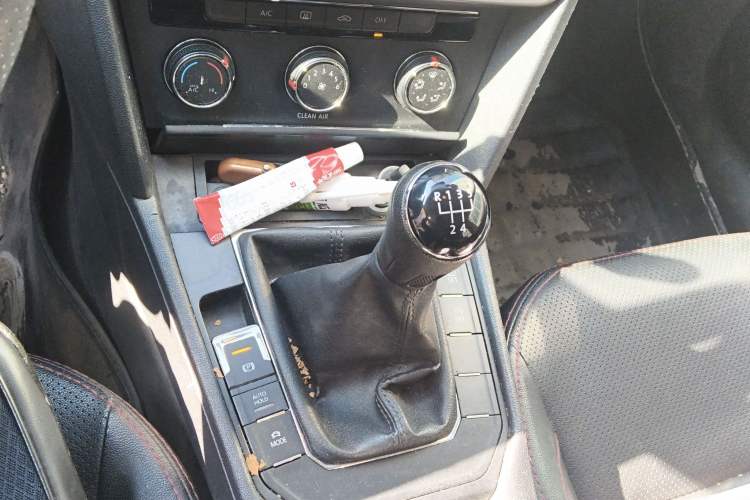 Used Volkswagen Lamando 2017 230TSI Manual Trend Edition
