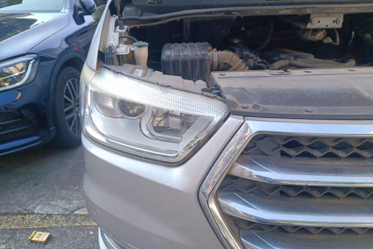 Used JAC Refine M4 2019 Business & Travel Series 2.0L Manual Comfort Model China V Standard