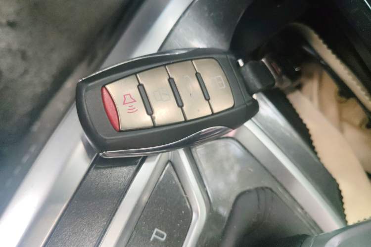 Used Haval H4 2019 1.5 GDIT DCT Luxury Smart Connectivity Version China V Standard Vehicle Key