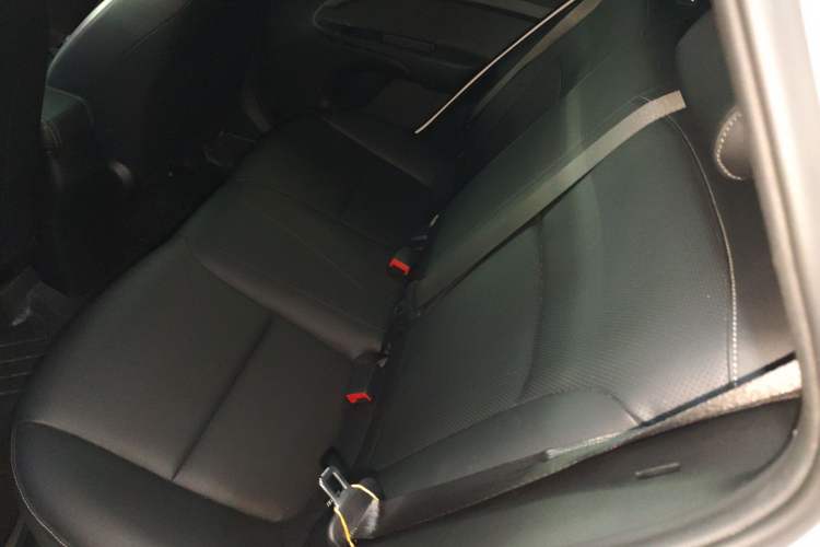 Used Kia kx1 Stonic 2021 1.4L CVT Sunroof Model
