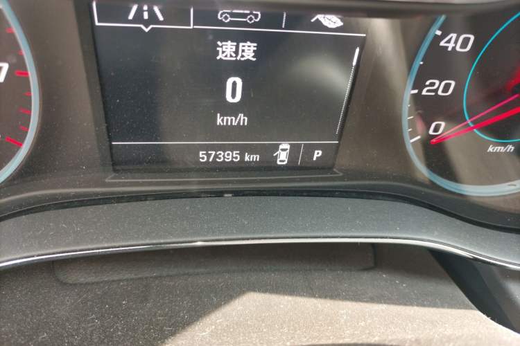 Used Chevrolet Cruze 2017 1.5L Automatic Pioneer Sunroof Edition
