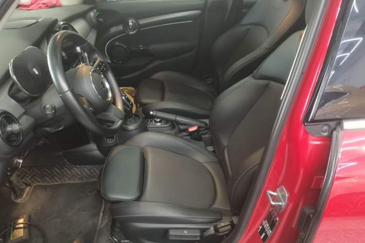 Used MINI MINI 2022 Updated 1.5T COOPER Classic Edition Five-Door Version