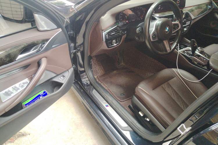 Used BMW 5 Series 2021 525Li M Sport Package Driver Seat