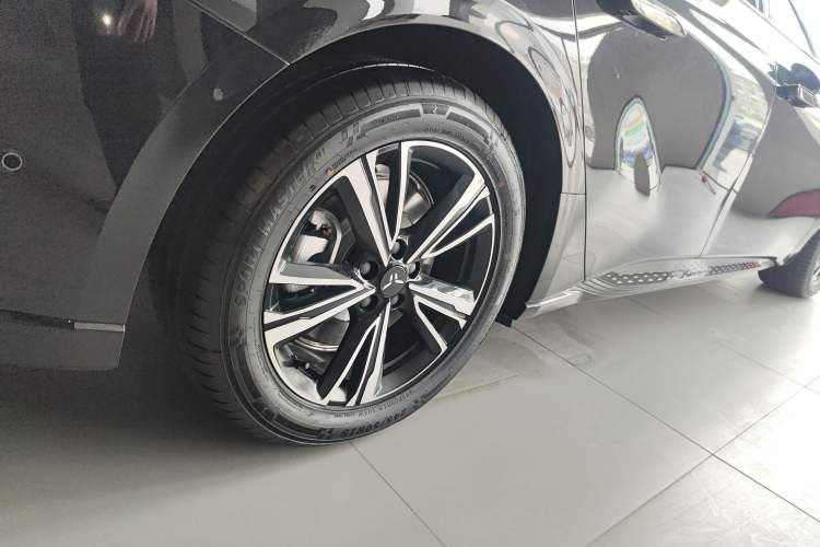 Used Hongqi EH7 2025 600 Smart Selection Edition