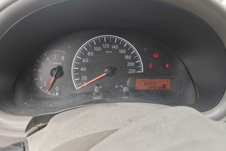 Used Nissan Sunny 2011 1.5XE Manual Comfort Edition Instrument Cluster