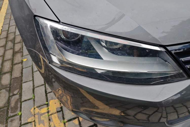 Used Volkswagen Sagitar 2012 1.4TSI Automatic Luxury Edition