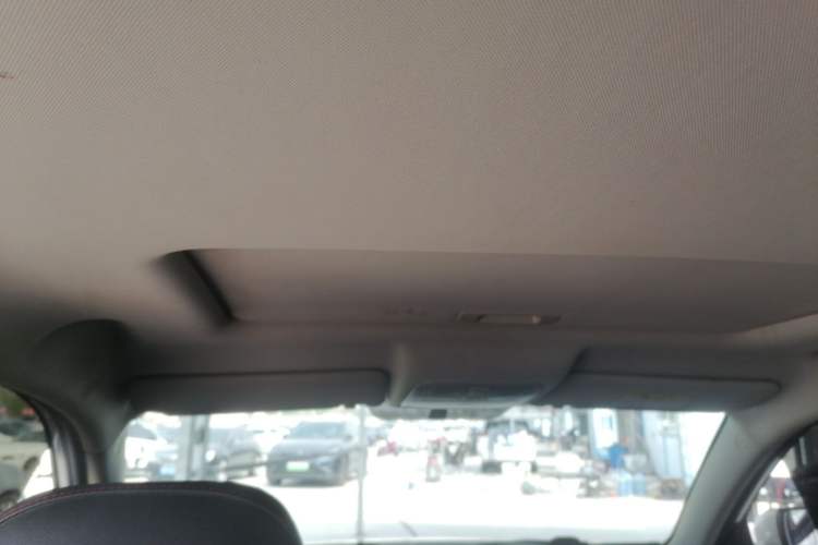 Used CHANGAN CS75 2016 1.8T Automatic Elite Model China V Standard
