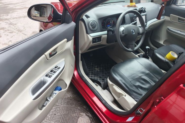 Used CHANGAN Alsvin V5 2012 1.5L Manual Dream Edition