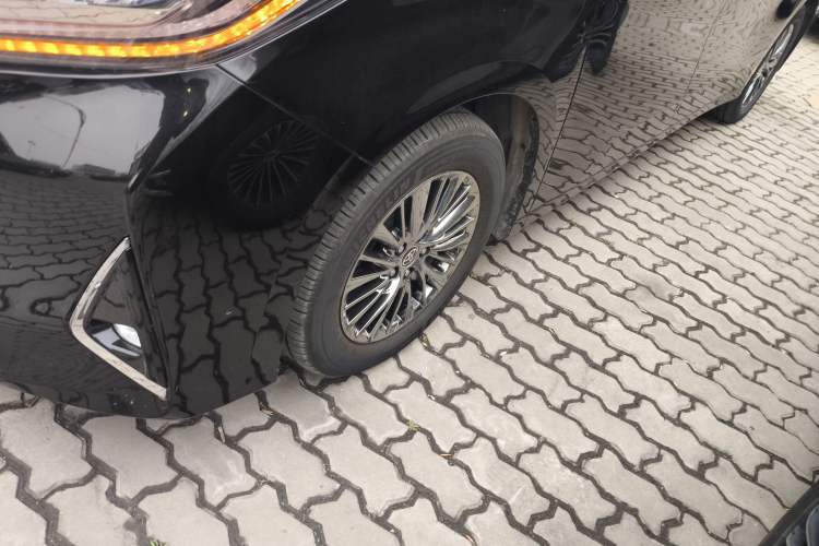 Used Toyota Alphard 2021 Dual-Engine 2.5L Luxury Edition
