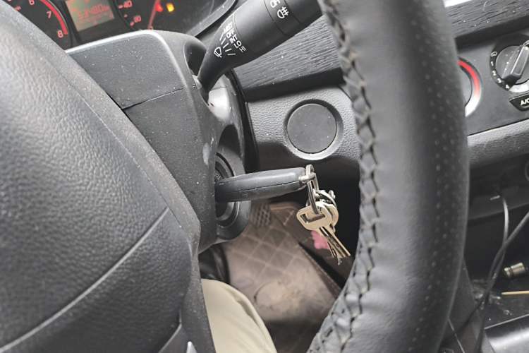 Used Baojun 310 2016 1.2L manual Comfort trim level Vehicle Key