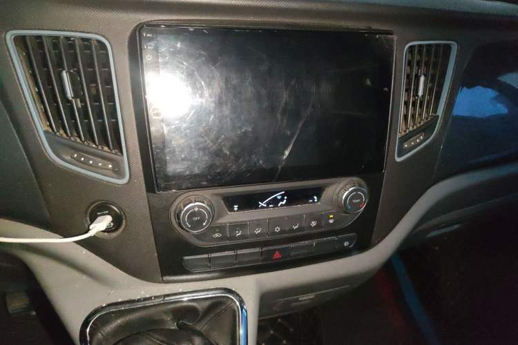 Used Foton Toano 2023 Urban Edition Van 2.0T Manual Short Wheelbase Mid-Height Roof Rear Single Tire 3-Seater