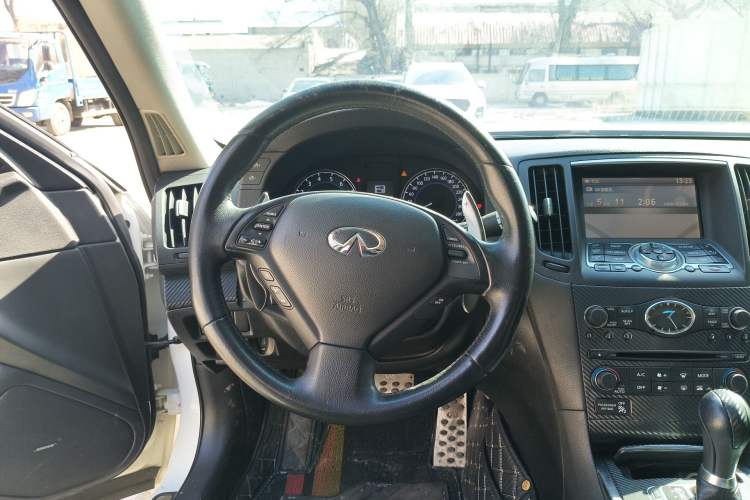 Used Infiniti G Series 2013 G25 Sedan Luxury Sport Edition Steering Wheel