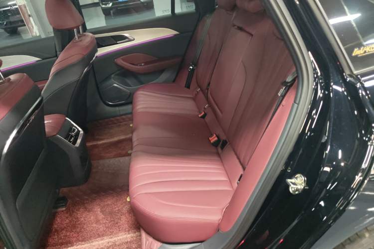Used Hongqi H5 2025 2.0T Automatic Xuan Ying Edition Left Rear Seat