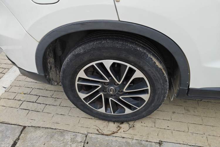 Used GAC Trumpchi GS4 2017 200T G-DCT Two-Wheel Drive Elite Edition Right Rear Wheel Hub