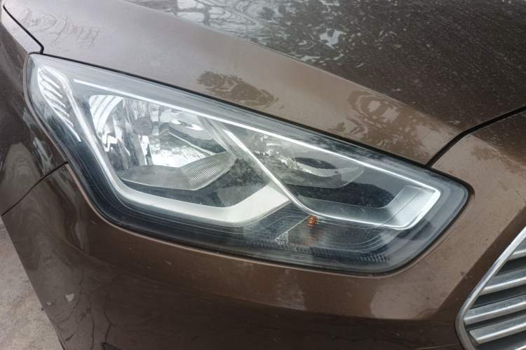 Used Ford Escort 2019 Revised 1.5L Automatic ZhiXiang Version China VI Standard