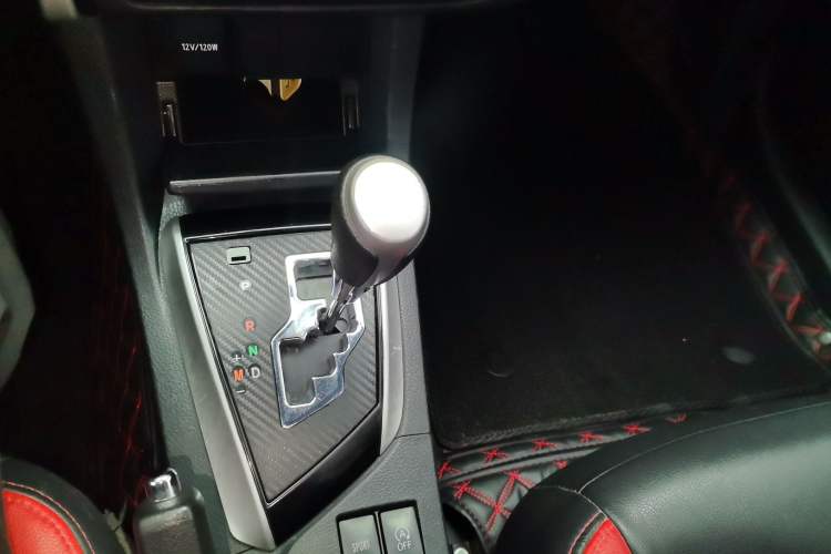 Used Toyota Corolla 2017 Revised Version 1.2T S-CVT GL Gear Lever