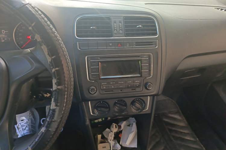 Used Volkswagen Polo 2014 1.4L Manual Comfort Edition