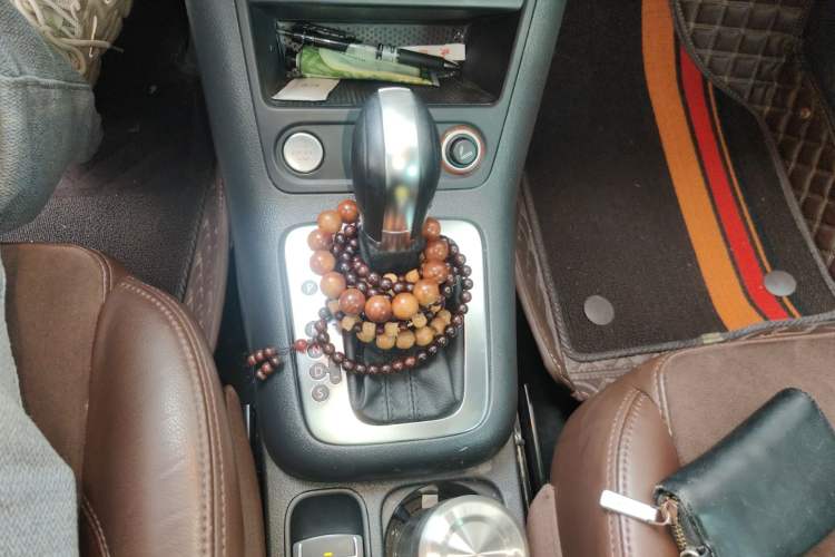 Used Volkswagen Tiguan 2013 2.0 TSI Automatic All-Wheel-Drive Flagship Edition Gear Lever