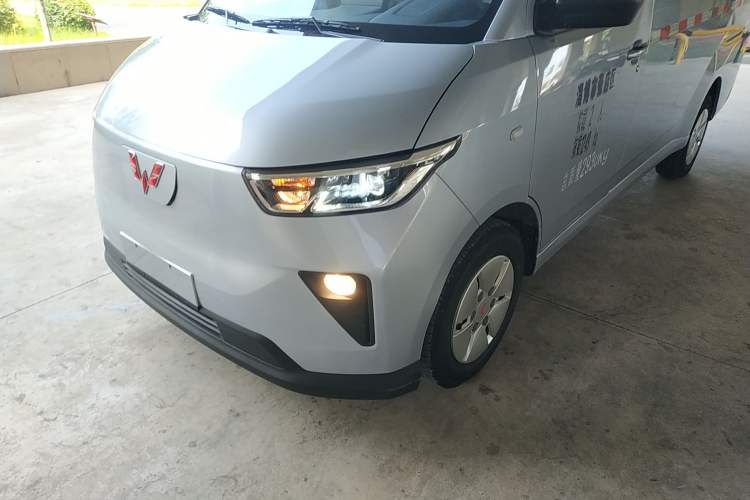 Used Wuling Yangguang 2024 300km Comfort Version with Sealed Windows 60kW
