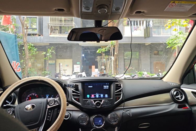 Used BYD Song 2016 GaiShi Edition 1.5TI Manual Elite Model Headliner