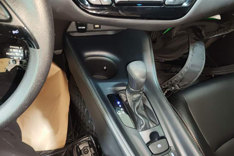 Used Toyota IZOA 2021 2.0L Enjoy Edition