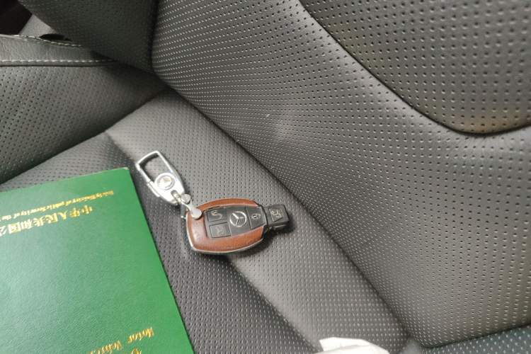 Used Mercedes-Benz V-Class 2018 V 260 Prestige Edition China VI Vehicle Key