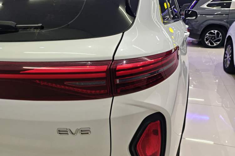 Used Skyworth EV6 2023 410 Elite Edition Right Rear Taillight