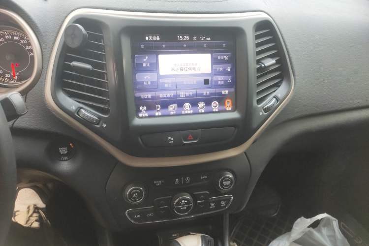 Used Jeep Cherokee 2017 2.0L Superior Edition