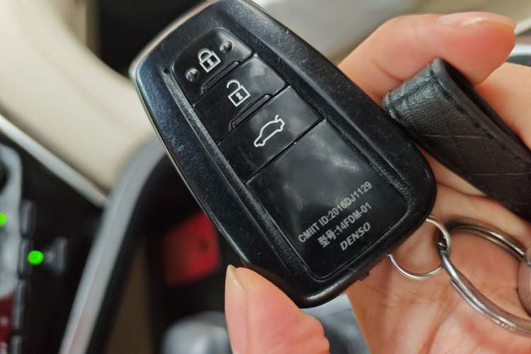 Used Toyota Camry 2019 Revised Version 2.0G Luxury Edition
