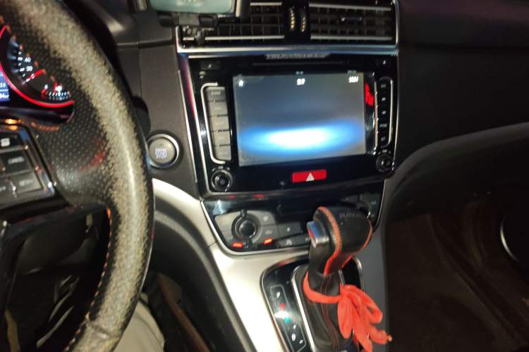 Used Haval H6 2015 Sport Edition 1.5T Automatic Two-Wheel Drive Luxury Model