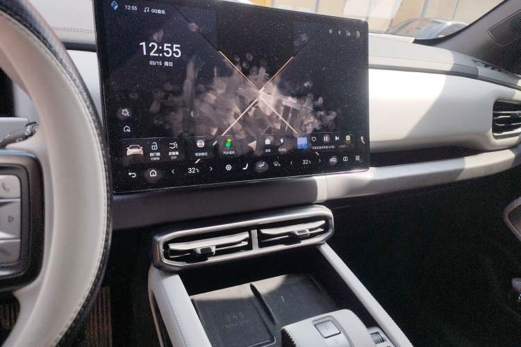 Used Formula Leopard Titanium 3 2025 501 km All-Wheel Drive Intelligent Driving Max Edition
