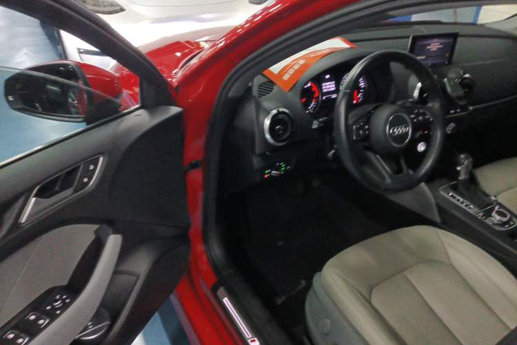 Used Audi A3 2020 Limousine 35 TFSI Fashion Edition China VI Emission Standard Driver Seat