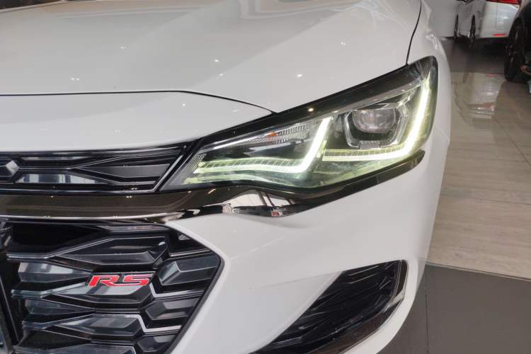 Used Chevrolet Monza 2019 RS 330T Automatic Comfort Edition China VI Standard Left Front Headlight